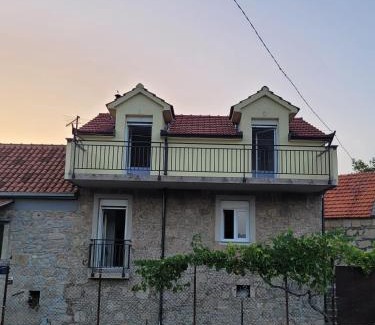 Vrlika Apartment | Mara village house