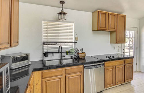 Marana House | Marana Gem: 28 Mi to Tucson, Pets Welcome