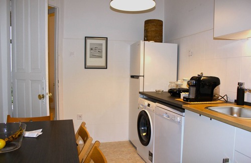 Lapa House | Marao Cottage with Private Garden - Near Historic Center