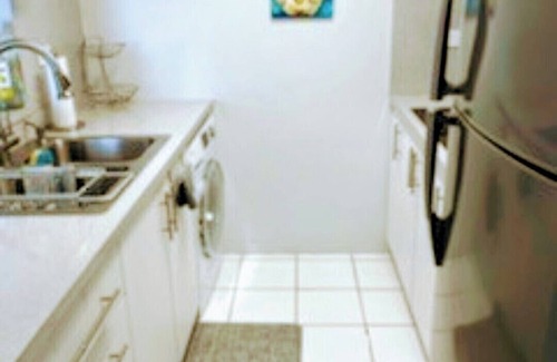 Isla Verde Apartment | Marbella del Caribe Oeste Cozy 2 Bedroom steps away from the beach
