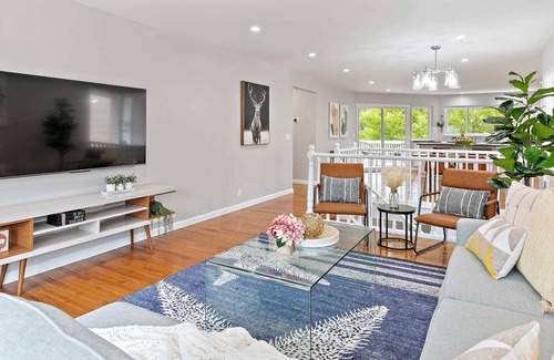 Park Pacifica House | @ Marbella Lane-Charming home your dream getaway!