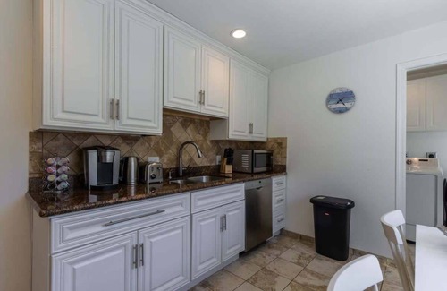 Sunnyvale West House | @ Marbella Lane - Convenient Home in Sunnyvale