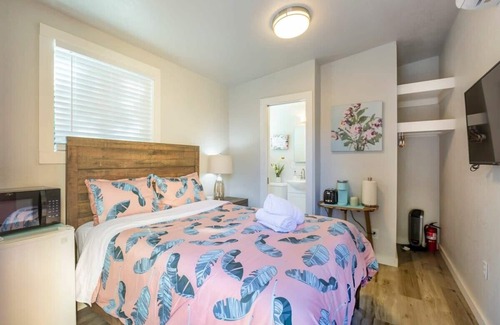 Northside House | @ Marbella Lane - MiniGuest House | DTWN SJ | Parking
