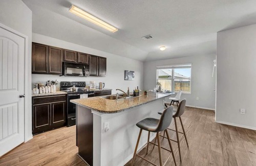 Austin House | @ Marbella Lane - Polished 3BR Home in Austin TX