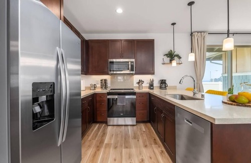 Makaha Valley House | @ Marbella Lane - Stylish House + Impressive Views