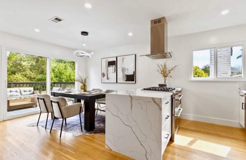 Linda Mar House | @ Marbella Lane - Stylish 4BR w/Revitalizing View