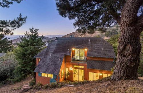 Rockaway Beach Villa | @ Marbella Lane Tuscan Villa with Hot Tub