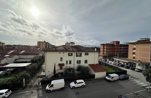 Prato Apartment | Marble apartment in Prato