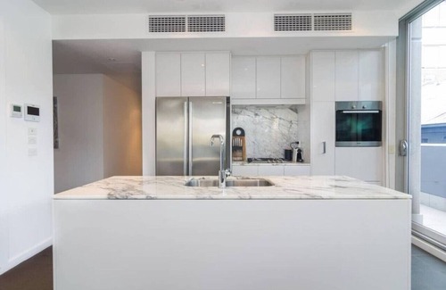 Adelaide Central Business District Apartment | Marble CBD Luxury 2 Bedroom Apt Pool & Parking