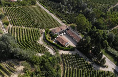 Neviglie House | Marcarini Agriturismo