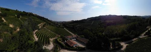 Neviglie House | Marcarini Agriturismo