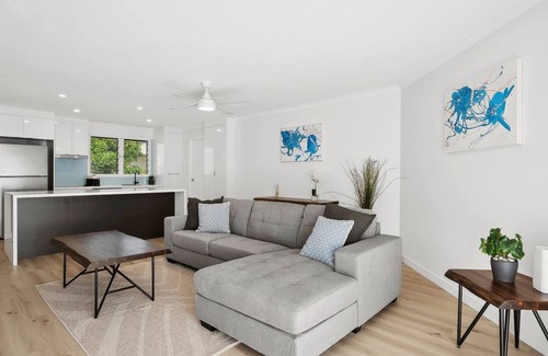 Marcoola Apartment | Marcoola Breeze - two bedroom unit footsteps to the patrolled beaches of Marcoola