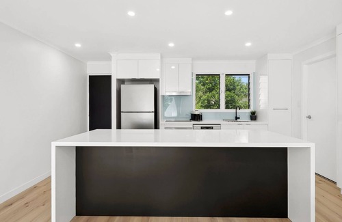 Marcoola Apartment | Marcoola Breeze - two bedroom unit footsteps to the patrolled beaches of Marcoola