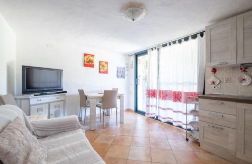 Limpiddu Apartment | [Mare a 4 minuti Auto]Casa/Giardino e WiFi Budoni