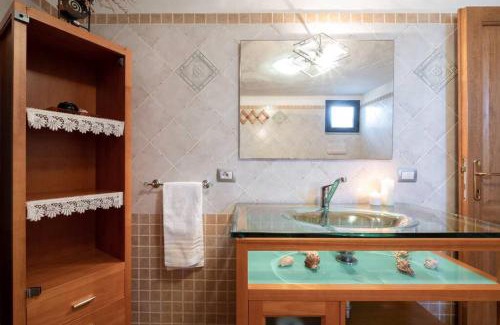 Limpiddu Apartment | [Mare a 4 minuti Auto]Casa/Giardino e WiFi Budoni