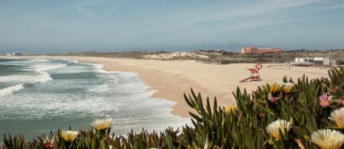 Consolacao Apartment | Mare Cheia (High Tide) Beach and Surf Apartments