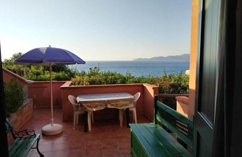 Magomadas Apartment | MAREVIGLIOSO Fronte Mare Sea Front