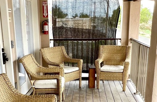 Marfa Apartment | Marfa House El Balcon, in the heart of Marfa with direct balcony access