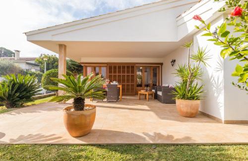 Muro Villa | Margarita Pins