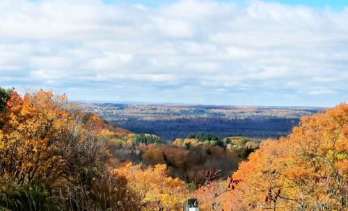 Oro-Medonte Apartment | Margarita Vacation Getaway