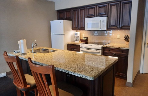 Oro-Medonte Condo | Margarita Vacation Getaway 1