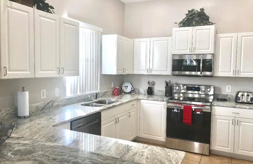 Tuscan Hills House | MargaritaVilla Close to Disney Desirable Gated Tuscan Hills 2 Master Ensuites