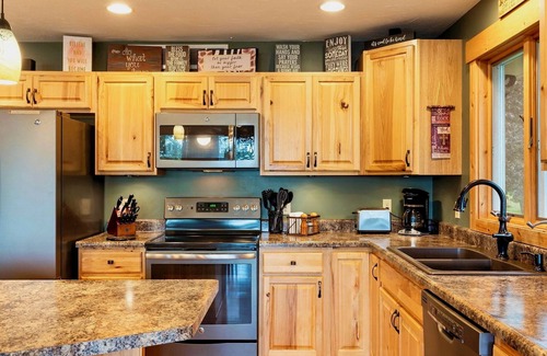 Merrifield House | Margaritaville on Horseshoe Lake