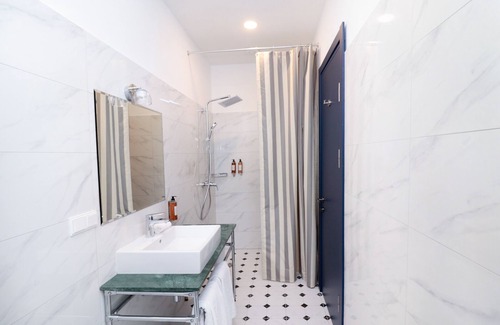 Sololaki Hotel | Margot Sololaki
