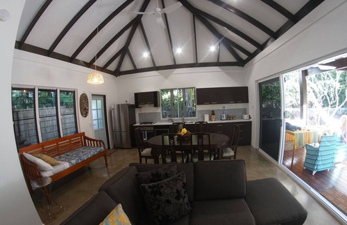Horseshoe Bay House | Marguerites On Magnetic Polynesian House 1-2 bedrooms