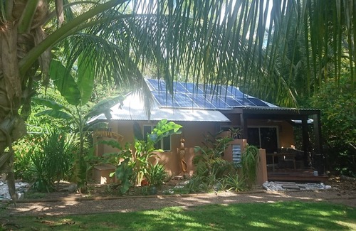 Horseshoe Bay House | Marguerites On Magnetic Polynesian House 1-2 bedrooms