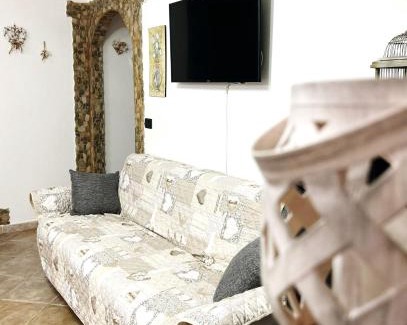 Serra li Pozzi House | Maria Antonietta House