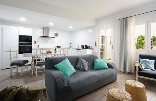 Maria de la Salut House | Maria de la Salut