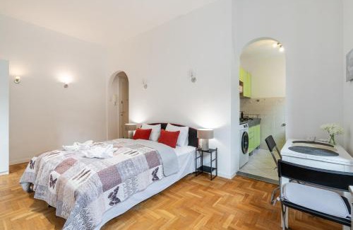 Vizivaros Apartment | Maria Square Studio