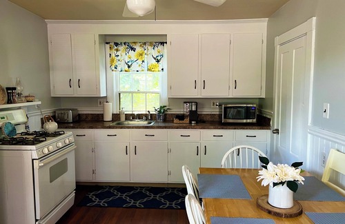 Salem Apartment | Mariam's On Becket
