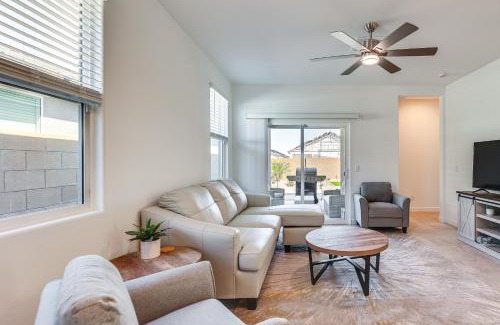 Maricopa House | Maricopa Home with Putting Green and Covered Patio!