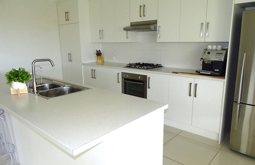 Wallaroo Hotel | Marina Belle, Wallaroo