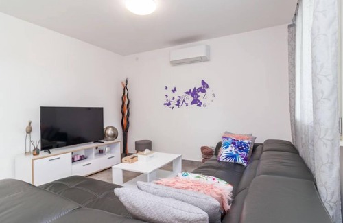 Vinez House | Marina (LBN411) by Interhome