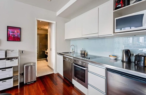 Auckland Central Business District Apartment | Marina Luxe Retreat | Carpark-Pool-Spa-Gym-Sauna
