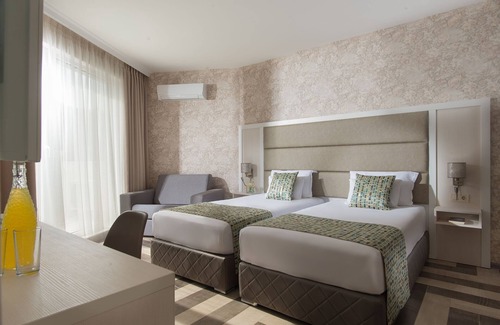 Obzor Hotel | Marina Sands Bijou Boutique - Amazing Views