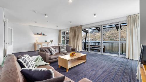Frankton Apartment | Marina Views - Apt 207