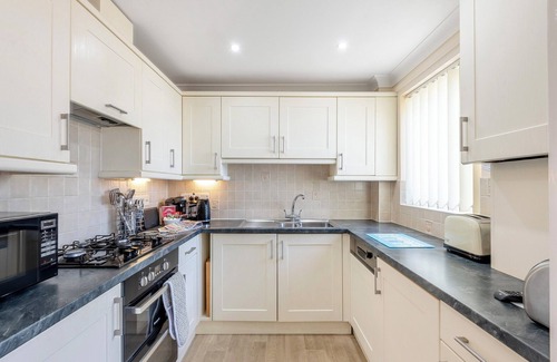 Brixham Apartment | Marina views at this spacious and stylish apartment.