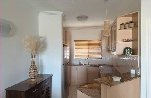 Townsville Apartment | Marina Views On Melton | 107/3 Melton Terrace Town