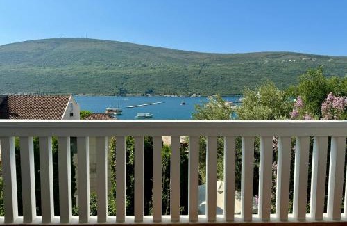 Denovici Apartment | Marina Vista