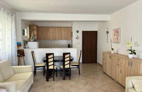 Denovici Apartment | Marina Vista