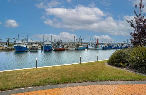 Port Lincoln Apartment | Marina Waterfront Townhouse on Monterey Drive