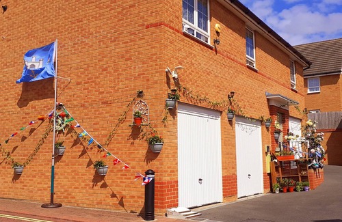 East Cowes House | Marinaa Inn, welcome home