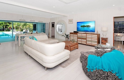 Rocky Point House | Marine | Newell Beach
