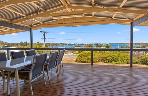 Lake Wangary House | Mariner's View - Sweeping Views of the Bay from the Expansive Deck
