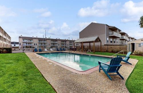 El Lago Apartment | Mariner Village 307