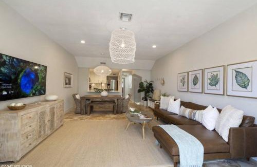 Rock Harbor House | Mariners 212 Great Location with Marina Views